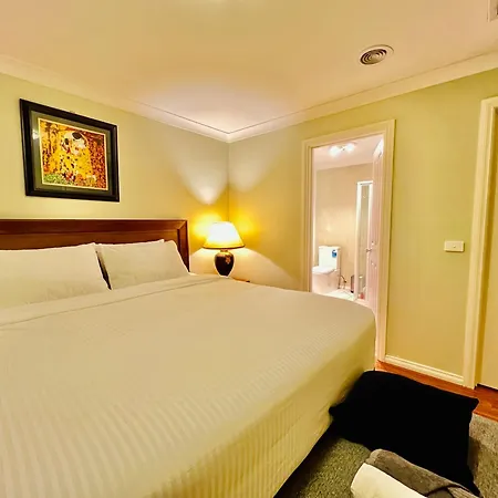Spacious 6 Bedroom Holiday Home 15 Min Away From Melbourne Airport Sydenham Exterior photo