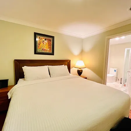 Spacious 6 Bedroom Holiday Home 15 Min Away From Melbourne Airport Sydenham Exterior photo