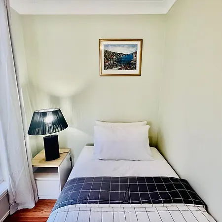 Spacious 6 Bedroom Holiday Home 15 Min Away From Melbourne Airport Sydenham Exterior photo