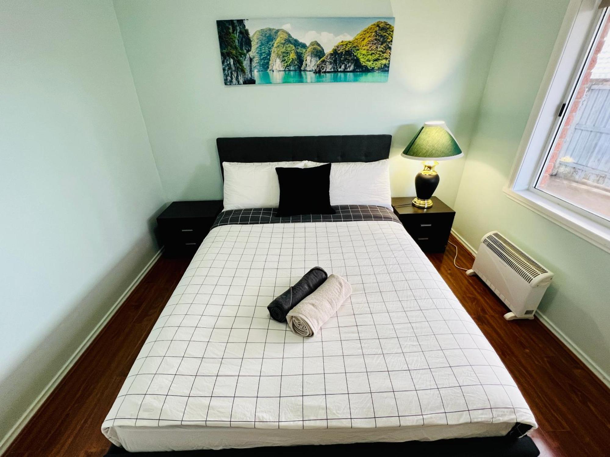 Homestay Spacious 6 Bedroom 15 Min Away From Melbourne Airport *