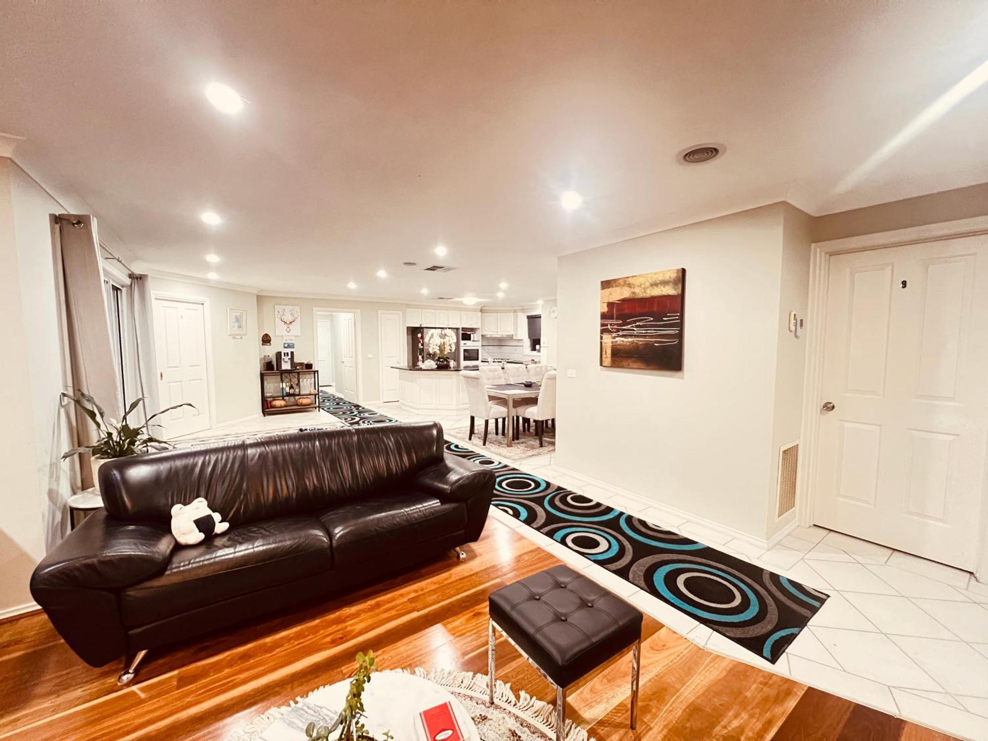 Homestay Spacious 6 Bedroom 15 Min Away From Melbourne Airport