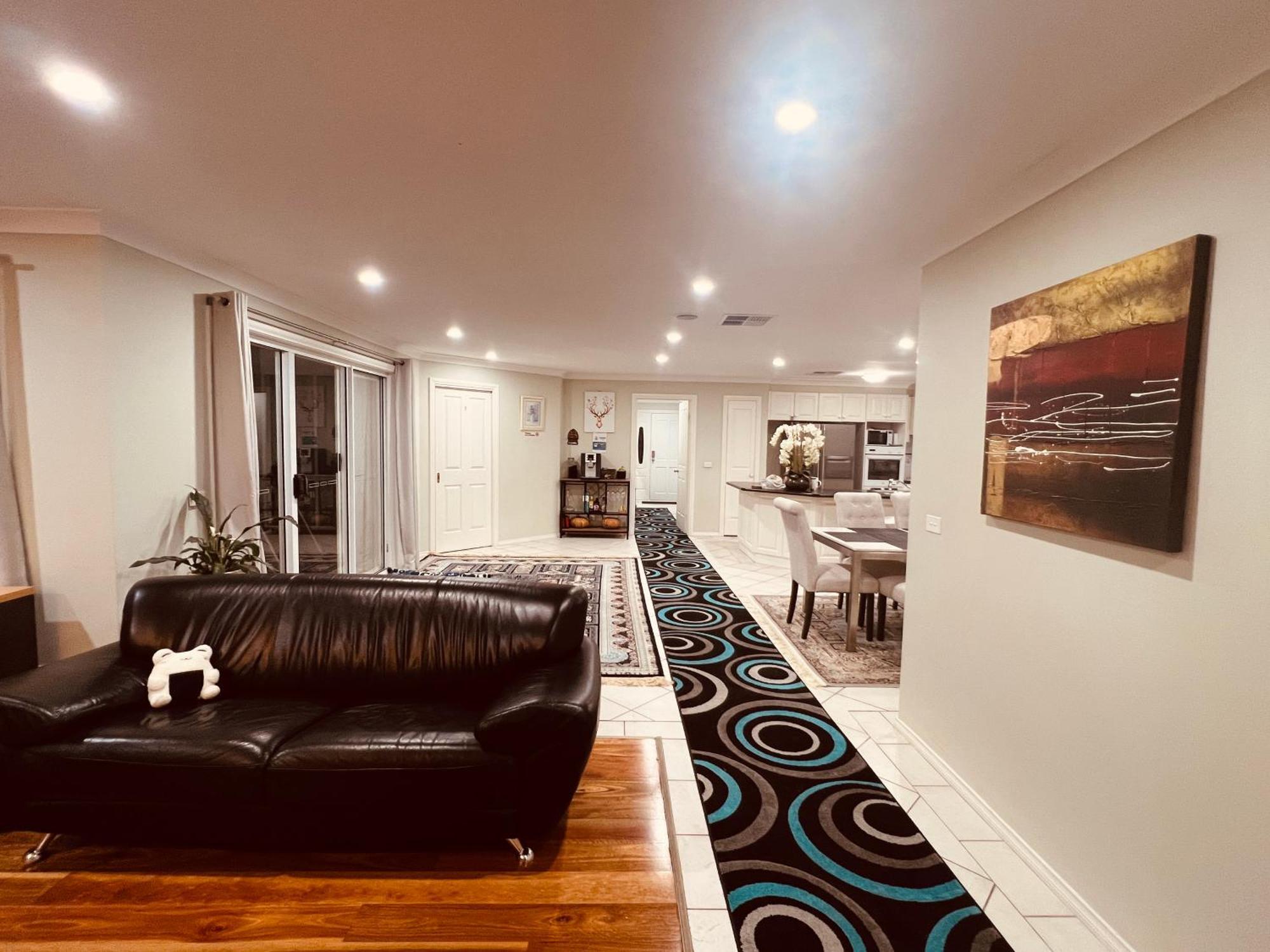 Homestay Spacious 6 Bedroom 15 Min Away From Melbourne Airport Sydenham