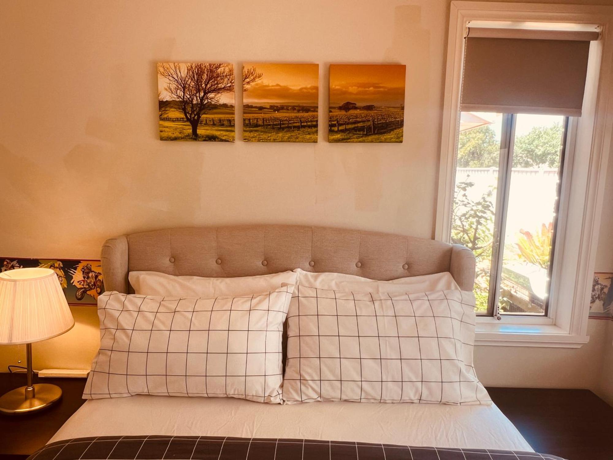 Homestay Spacious 6 Bedroom 15 Min Away From Melbourne Airport Sydenham