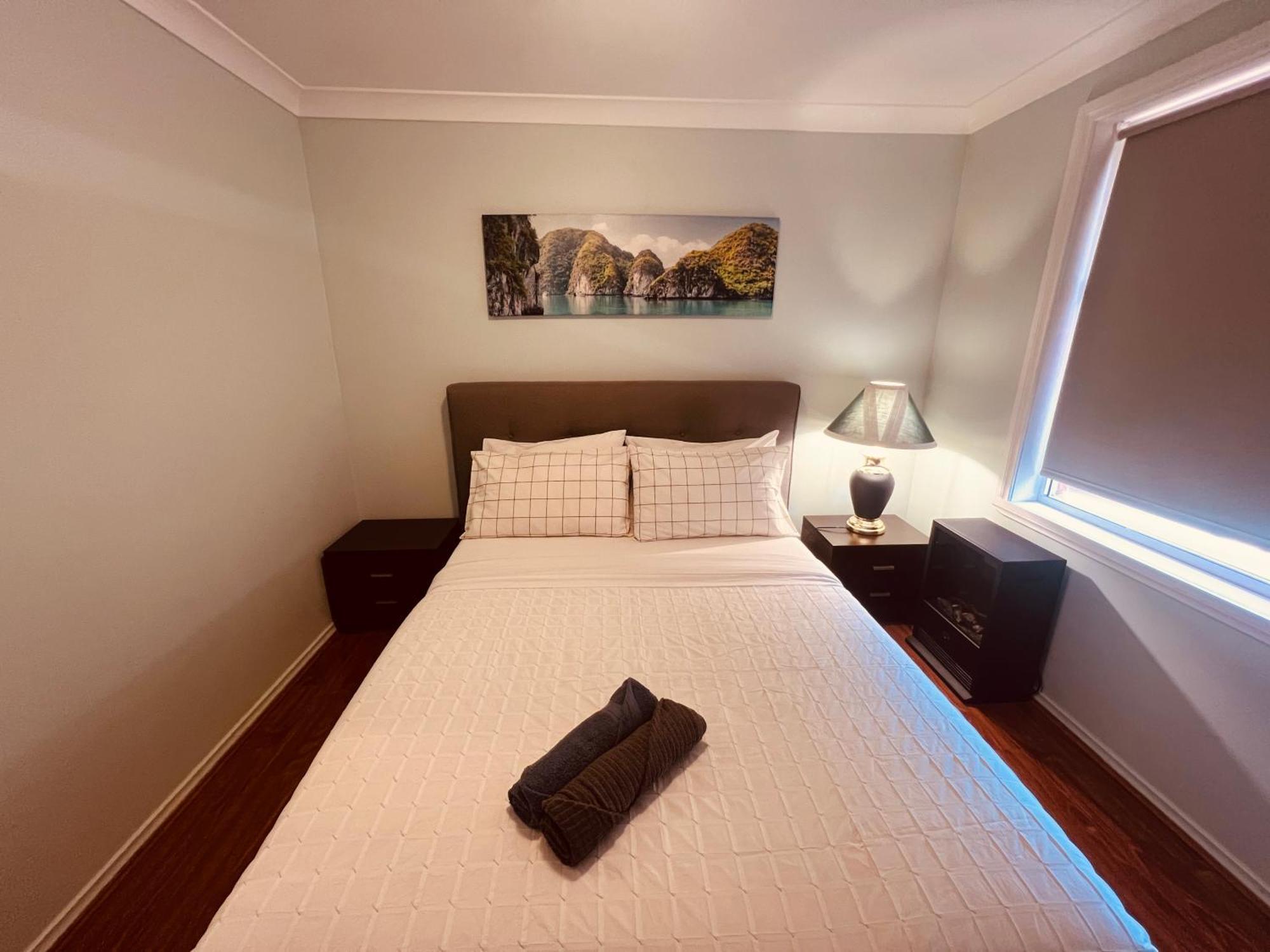 Spacious 6 Bedroom 15 Min Away From Melbourne Airport * Sydenham