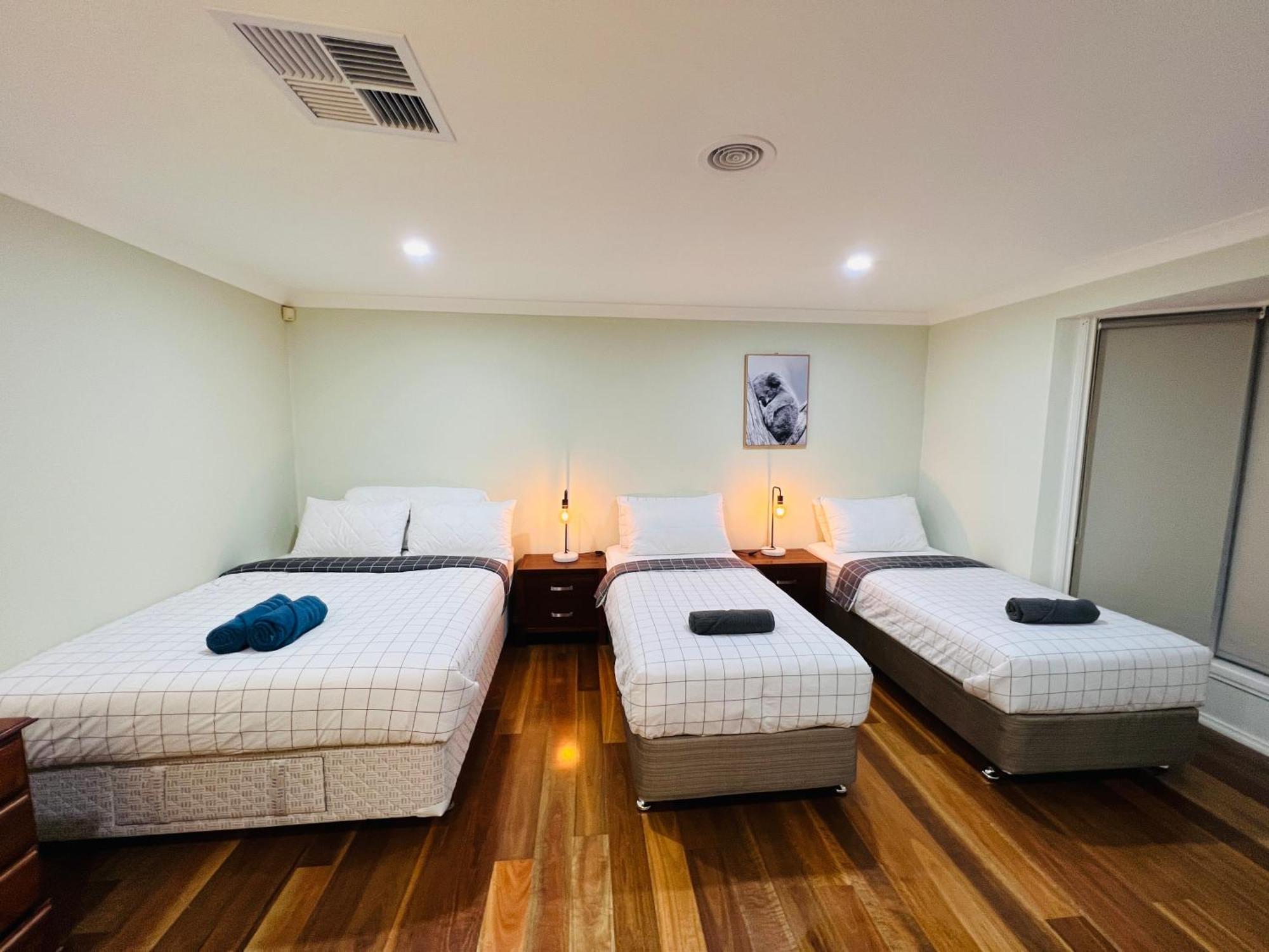 Homestay Spacious 6 Bedroom 15 Min Away From Melbourne Airport Sydenham