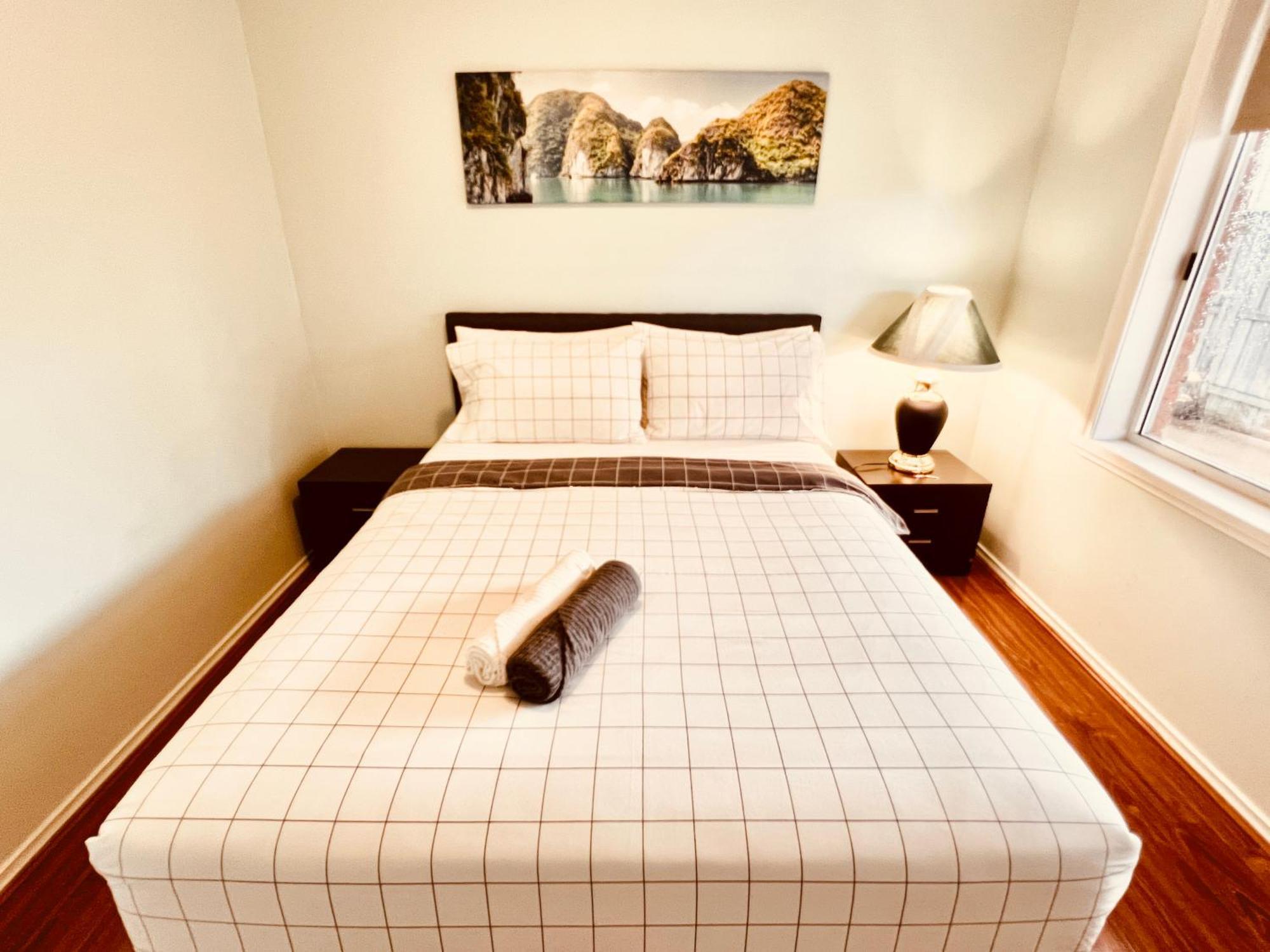 Spacious 6 Bedroom 15 Min Away From Melbourne Airport