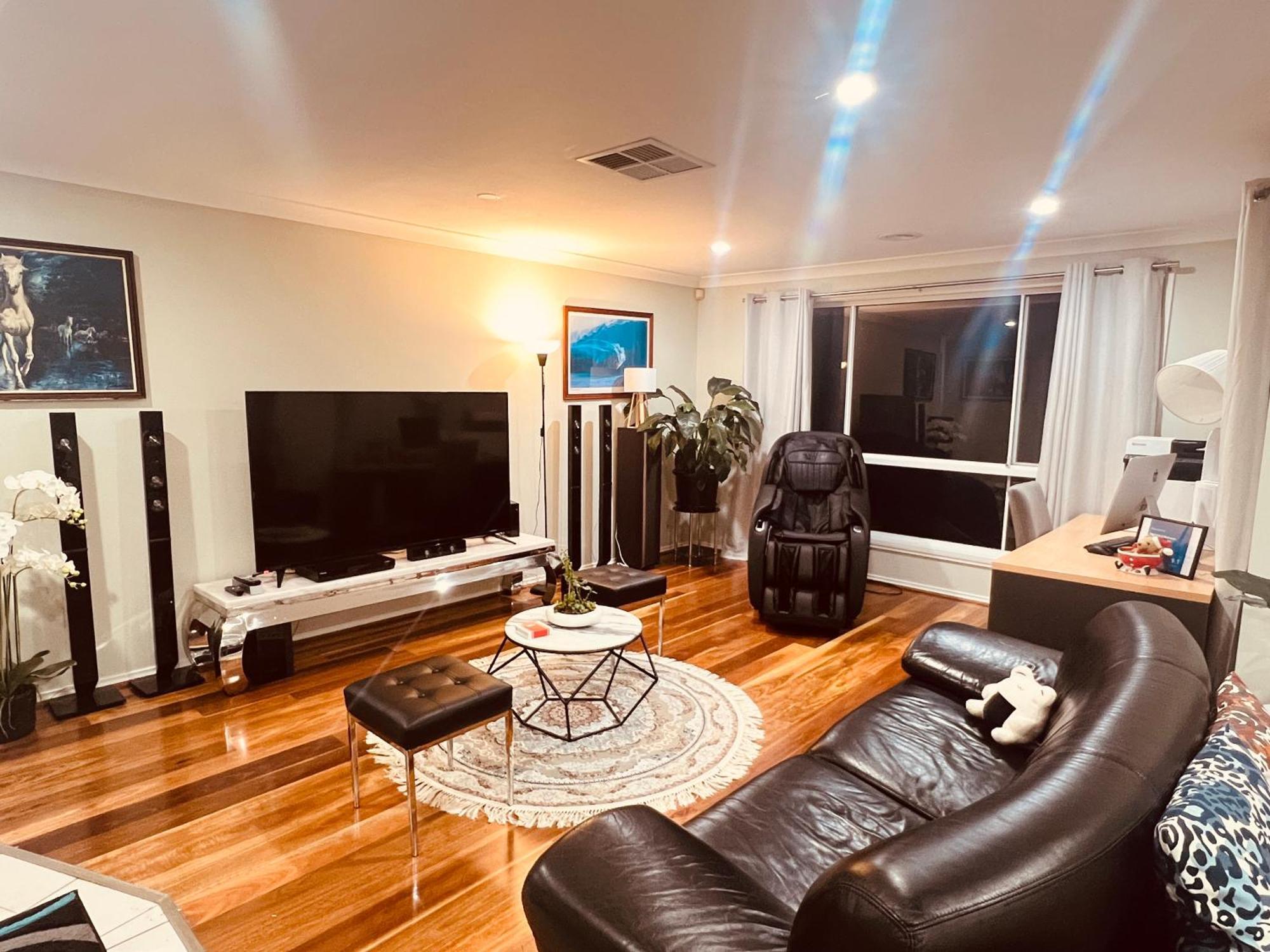 Spacious 6 Bedroom 15 Min Away From Melbourne Airport Homestay Sydenham